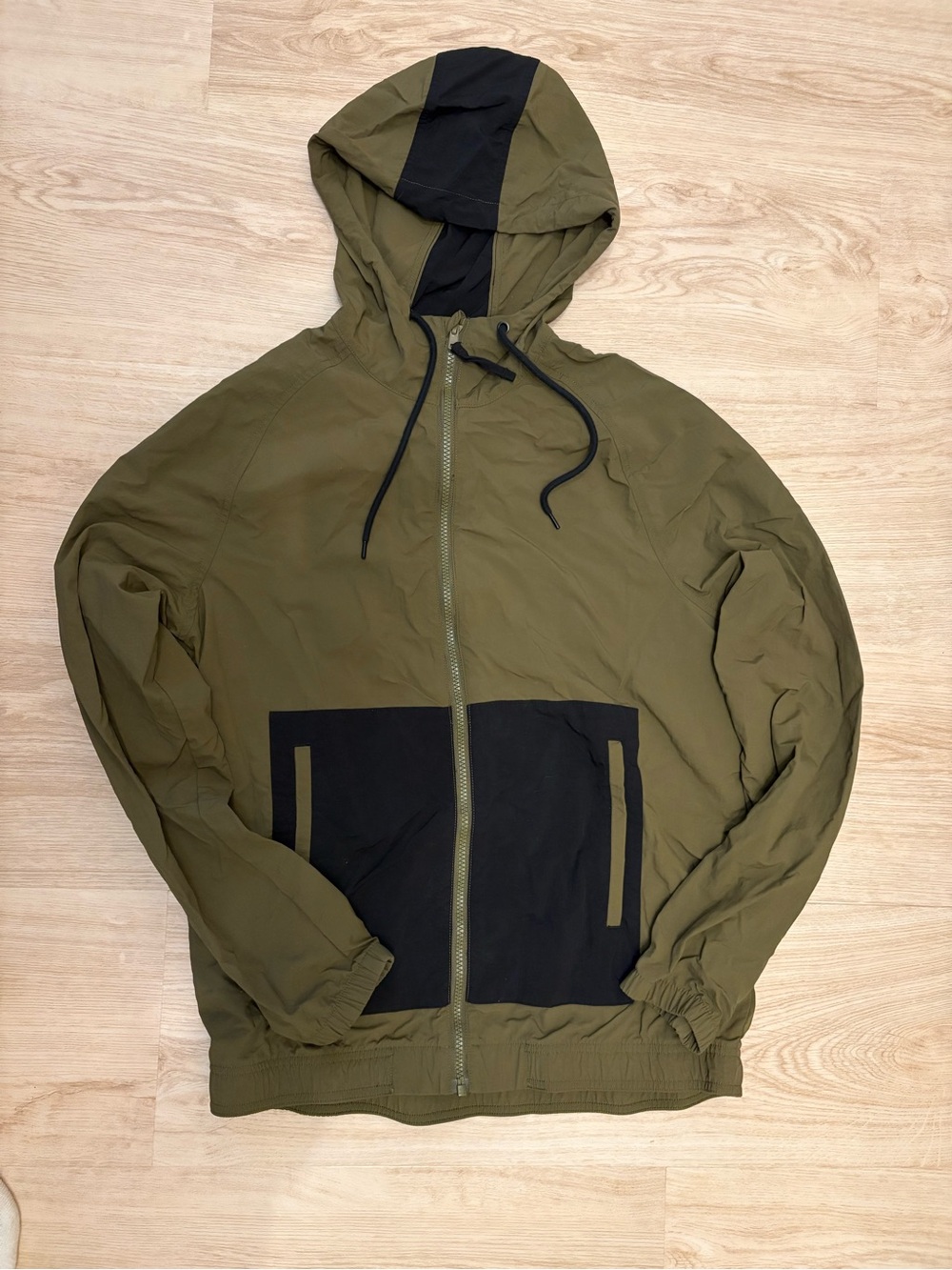 bp Olive Green Windbreaker Jacket with Black Pocket & Hood Accent Size Small
